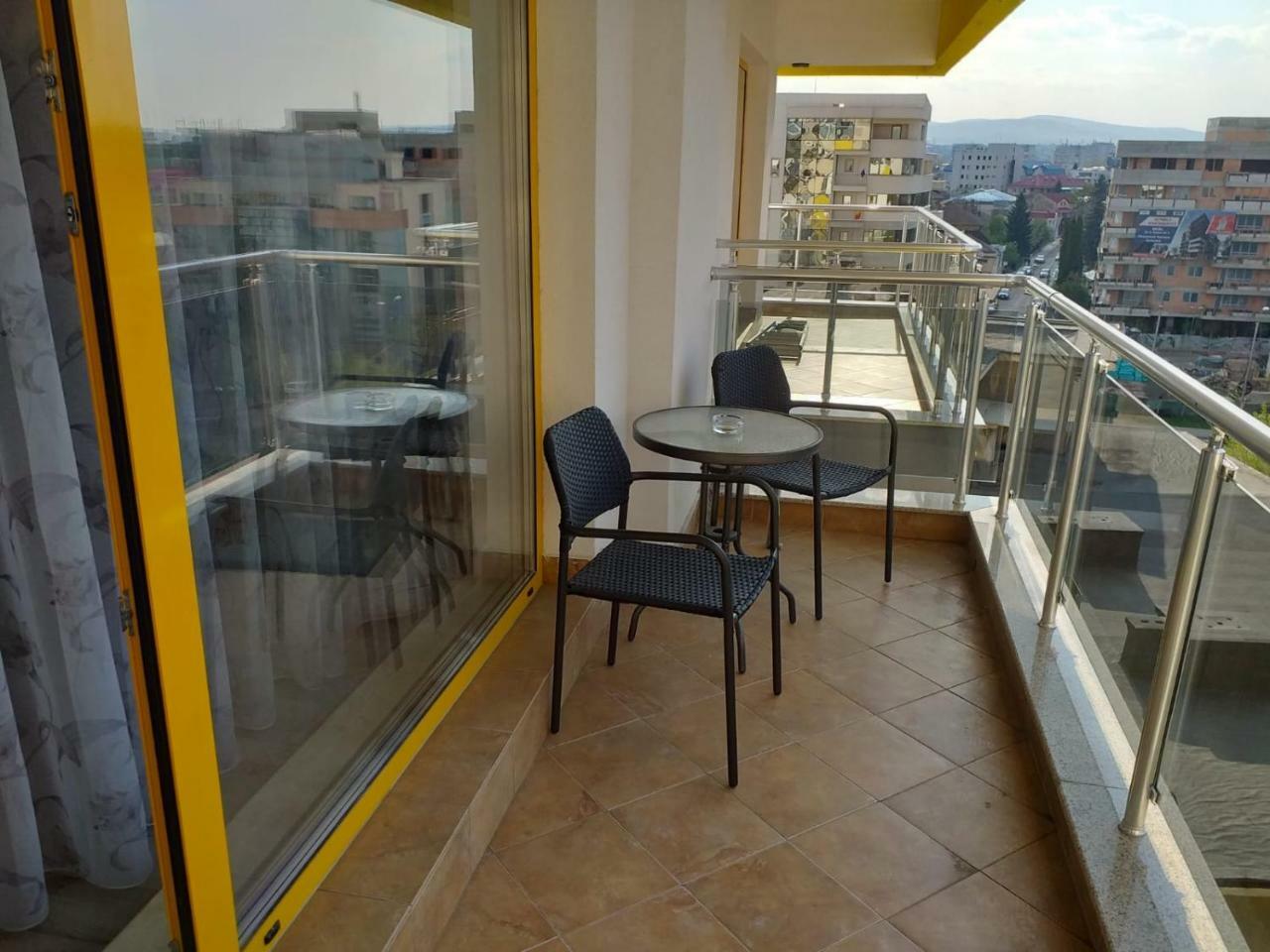 Downtown "Rendez-Vous" Luxury Bacău Exterior foto